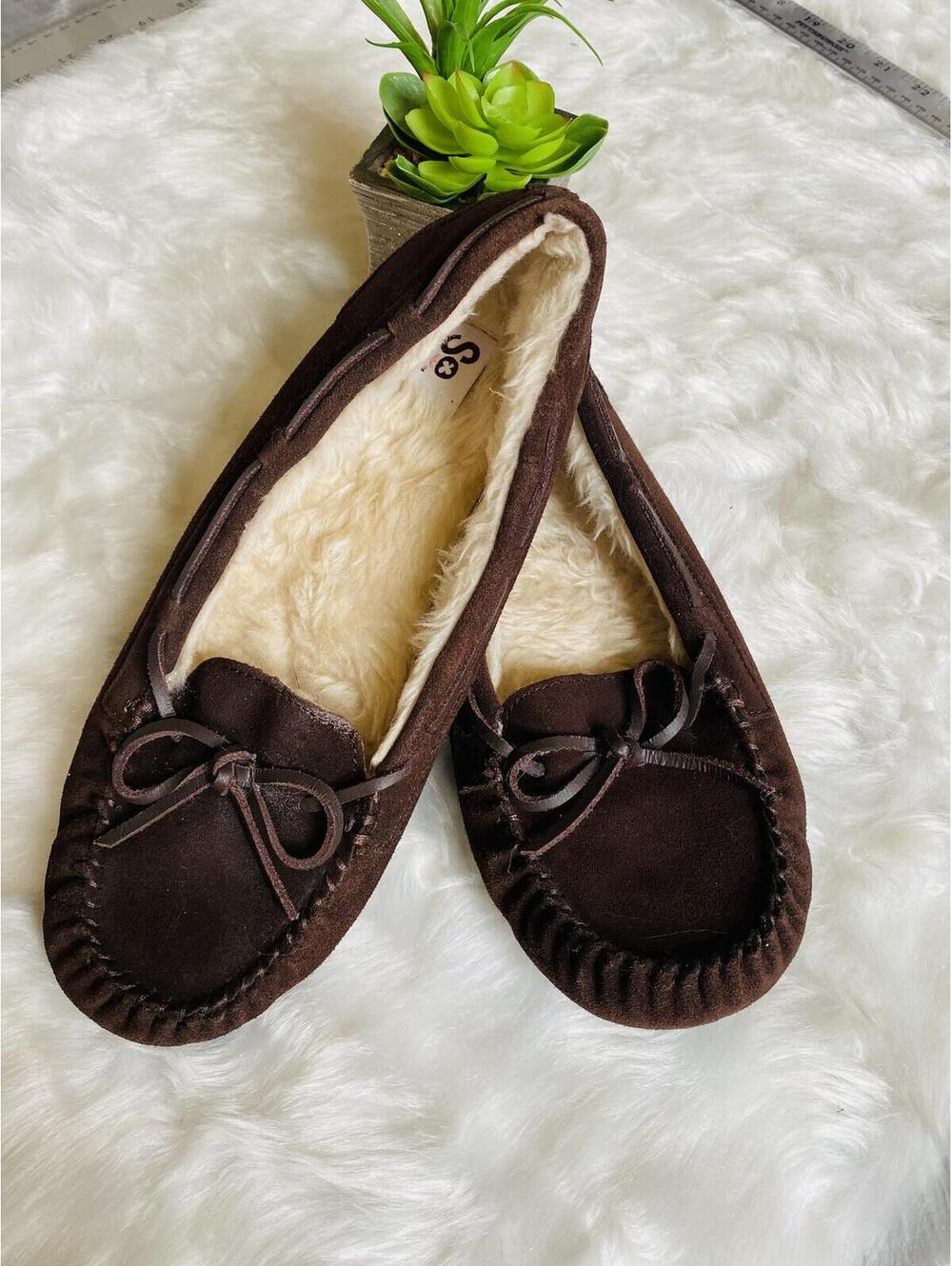 SO Brown Faux Suede Moccasin Slippers with Plush Lining Size 10